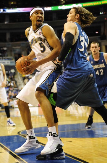 哈登将与莱 哈登将与莱